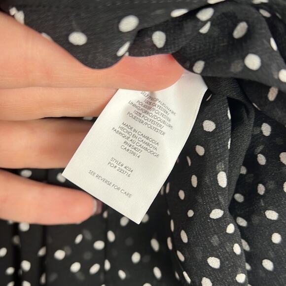 CAbi #4024 Sinatra handkerchief hem Skirt new with tags - Picture 5 of 12